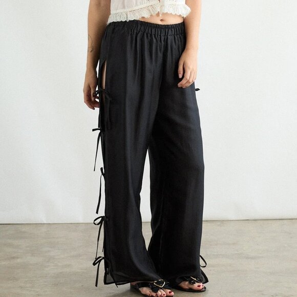 Lisa Says Gah ! ⭐️ Evelyn Side Bow Tie Pants in Black Rose Size Small ⭐️⭐️⭐️⭐️ - Picture 9 of 14